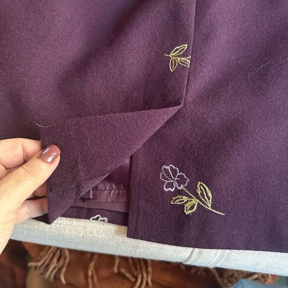 Vintage Victoria Holley Lined Pencil Skirt. Embroidered flower pattern. Size 16. - Picture 6 of 7